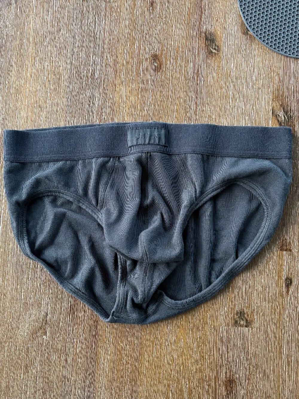 Skims Brief, Medium